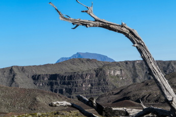 Vu sur le Piton des Neiges depuis l'enclos Fouqué